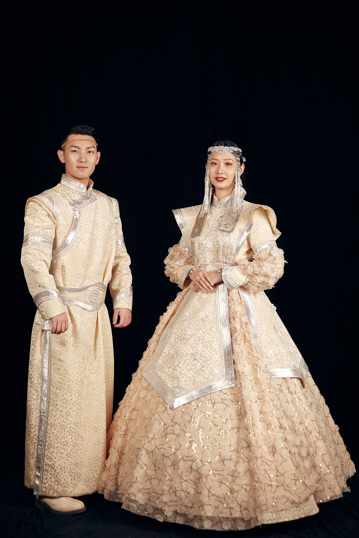  蒙古族特色婚紗照